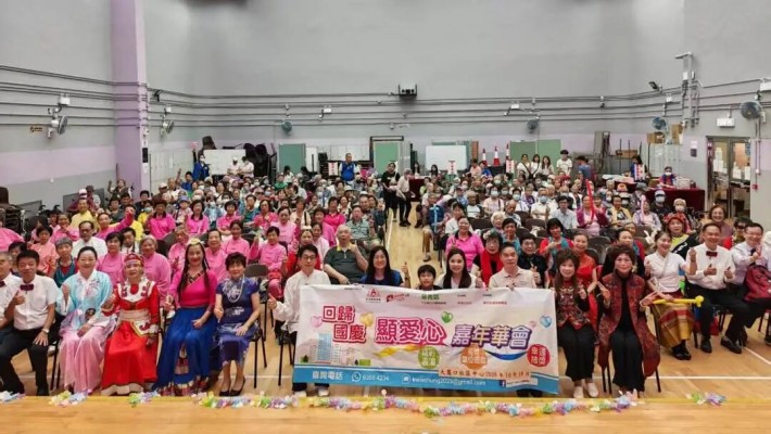 賀國慶·團隊動態丨總會合唱團於葵青區大窩口社區會堂演出《今天是你的生日，中國》 《卓瑪》兩首經典歌曲